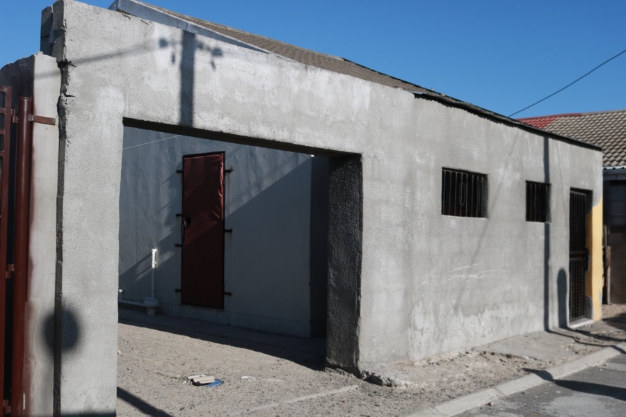 2 Bedroom Property for Sale in Roosendal Western Cape